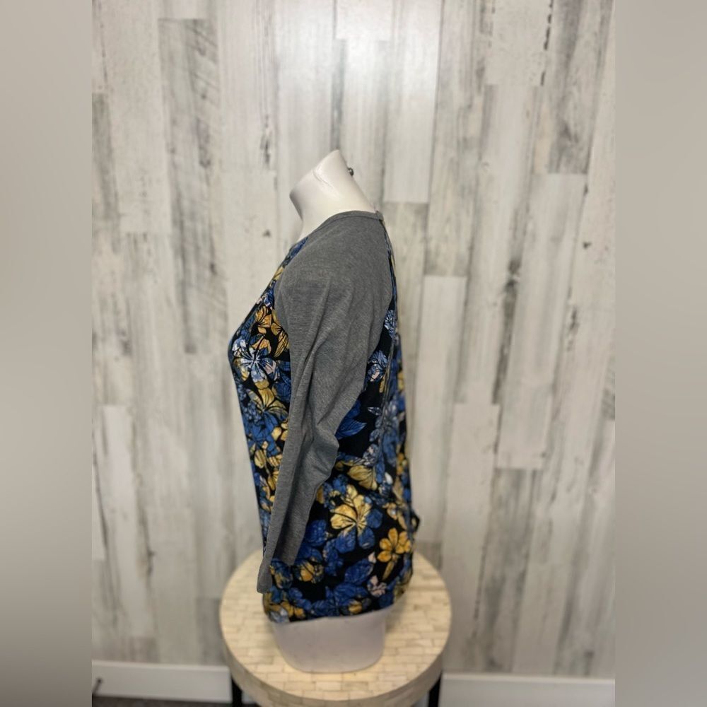 Blouse   - Picture 2 of 5
